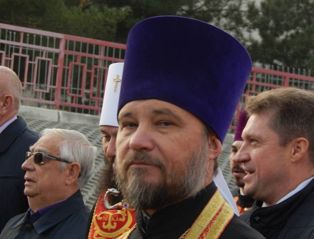 Сегодня, в день святого покровителя Камышина Димитрия Солунского, в городе отменен крестный ход, но в храмах проходят богослужения