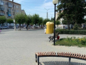 Администрация Камышина показала, какие новые урны установлены на улице Ленина в районе бывшей "Победы"