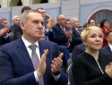 СМИ всмотрелись в лица тех, кто слушал Послание Президента в зале, и предположили, что губернатором Волгоградской области может стать женщина
