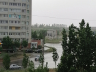 На Камышин обрушился ливень со штормовым ветром, очевидцы наблюдали град на улице Ленина