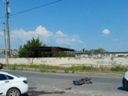 В Камышине на улице Титова сбили мотоциклиста, "скорая" увезла его в больницу