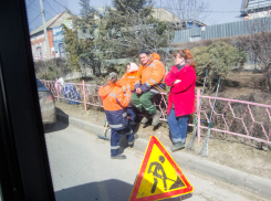 В Камышине рабочие бригады «Благоустройства» стартовали в заваленном мусором городе