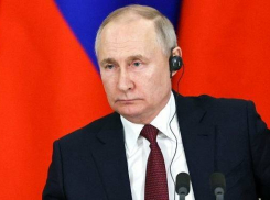 За неделю доверие россиян к Владимиру Путину выросло, а к партии власти снизилось