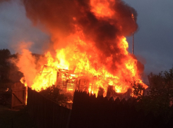 Дачный дом под Камышином сгорел, как свечка