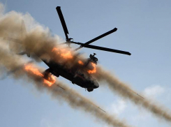 Российское военное ведомство показало, как вертолеты Ка-52 уничтожают украинскую бронетехнику