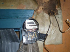 Замыкание электрического счетчика произвело панику среди жителей Камышина 