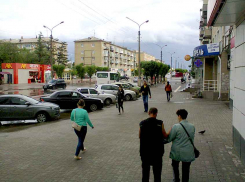 В Камышине опять новая смерть от коронавируса - в прививочном кабинете поликлиники №1 пусто