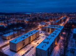 «Цинично атакуют жилые дома, есть пострадавшие»: Волгоград пережил массовую атаку украинских БПЛА  