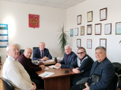 В Камышине проект Фонда Маресьева получил субсидию почти в полмиллиона, деньги потратили на наградные знаки