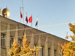 Чиновникам в Волгоградской области с 1 декабря 2024 года поднимают зарплаты аж на 15 процентов