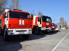 В Камышине прошел парад пожарной техники