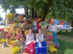 Камышанин Федор Кузнецов дал мастер-класс по колокольному звону на российском фестивале народной музыки, а какие песни прозвучали от камышан!