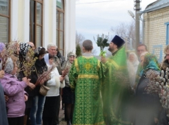 Камышане поставят дома освященные веточки вербы как символ грядущего воскресения