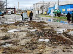 В Камышине «реновация» рынка на «Молодежке» пока буксует в грязи