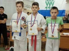 В Камышине мальчишки разыграли призы первенства по рукопашному бою