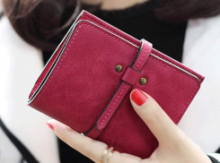 «Предприимчивая» сотрудница почты в Камышинском районе украла кошелек волгоградки с 65 тысячами рублей