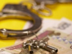 Консультант инспекции Госжилнадзора решил «заработать» на своей должности