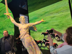 Как камышинский Арбузный фестиваль вслед за скульптурой Родины-матери «получил билет» на грандиозный международный форум-выставку «Россия» на ВДНХ в Москве