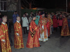 В Никольском кафедральном соборе Камышина проходит праздничная Пасхальная служба с крестным ходом