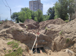 Коммунальщики начали большие «раскопки» на сетях на 3-м городке в Камышине