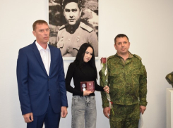 В Камышине передали награды родным погибших героев