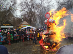 Стало известно, когда в Камышине на Масленицу будут сжигать чучело Зимы