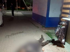 Труп мужчины, обнаруженный прохожими в центре Камышина на тротуаре, оказался не криминальным