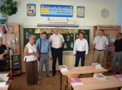 Как первые лица Камышина Станислав Зинченко и Владимир Пономарев «принимают» школы и детсады