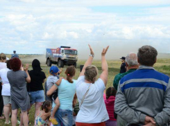 Как встречали и провожали в Камышинском районе марафон по «шелковому» бездорожью