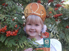 В конкурсе «Детки-конфетки» победительницей стала Алена - русская красавица