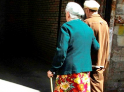 До конца сентября камышанам необходимо определиться с получением набора социальных услуг