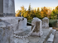 «Как вид обелиска на площади в Камышине сочетается со стелой «Рубеж Сталинградской доблести», в администрации Камышина не захотели комментировать»