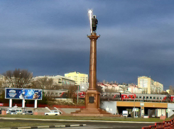 Наблюдала свечение над памятником Димитрию Солунскому - может, городу с чем-то повезет? - камышанка