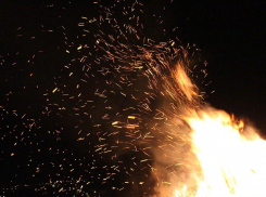 В Волгоградской области мужчина сжег возлюбленную вместе с домом