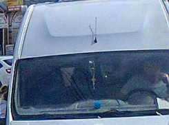 На федеральной автодороге между Камышином и Волгоградом ночью разбились две иномарки, трое путешественников отправились к медикам