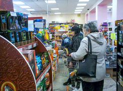 В крупных сетевых магазинах Камышина кассиры отказывают в обслуживании покупателям без масок