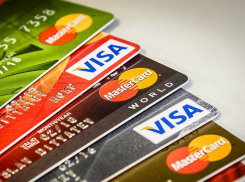 «Красноречивые» негодяи украли с карты неосторожной 38-летней камышанки 88 тысяч рублей