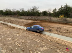 На трассе между Камышином и Волгоградом рано утром с дороги слетел «Лифан», девушка-водитель отправлена в больницу