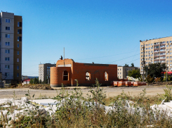 В Камышине поднялся этаж нового храма на пересечении улиц Ленина и Некрасова