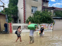 Камышанам, отдыхающим в июле в Сочи, не повезло с погодой (ВИДЕО)