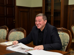 Стало известно, что в новогоднюю ночь губернатор Андрей Бочаров никуда не уедет из Волгоградской области