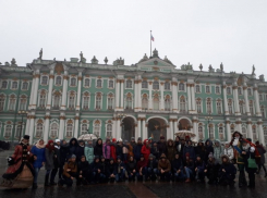 Школьники Камышина посетили Санкт-Петербург в награду за успехи в учебе