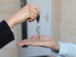 Житель Камышина отдал ключи соседям и ушел умирать в собственную квартиру