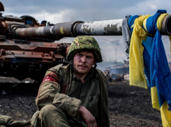 «Погибнут 50 тысяч»: американский разведчик заявил о тотальном крахе ВСУ на Донбассе