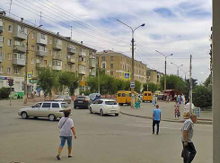 В Камышине оперативники задержали вымогателя, спьяну исхлеставшего по лицу знакомого с требованием 100 тысяч