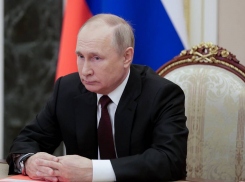 Владимир Путин по совету врачей ревакцинировался от коронавируса «Спутником Лайт»