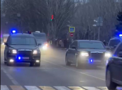Президентский кортеж из 25-ти машин промчался по опустевшему Волгограду (ВИДЕО)
