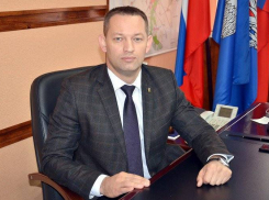 Суд запретил главе Михайловки Сергею Фомину подходить к администрации города ближе, чем на 30 метров, - «Блокнот Волгограда»