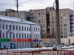 Камышинские предприниматели выставили на продажу десятки магазинов в городе и в селе, и не только их
