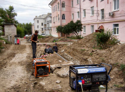 В администрации Станислава Зинченко заслушали доклады о том, как вовремя дать горожанам тепло, и как бороться со снежными заносами